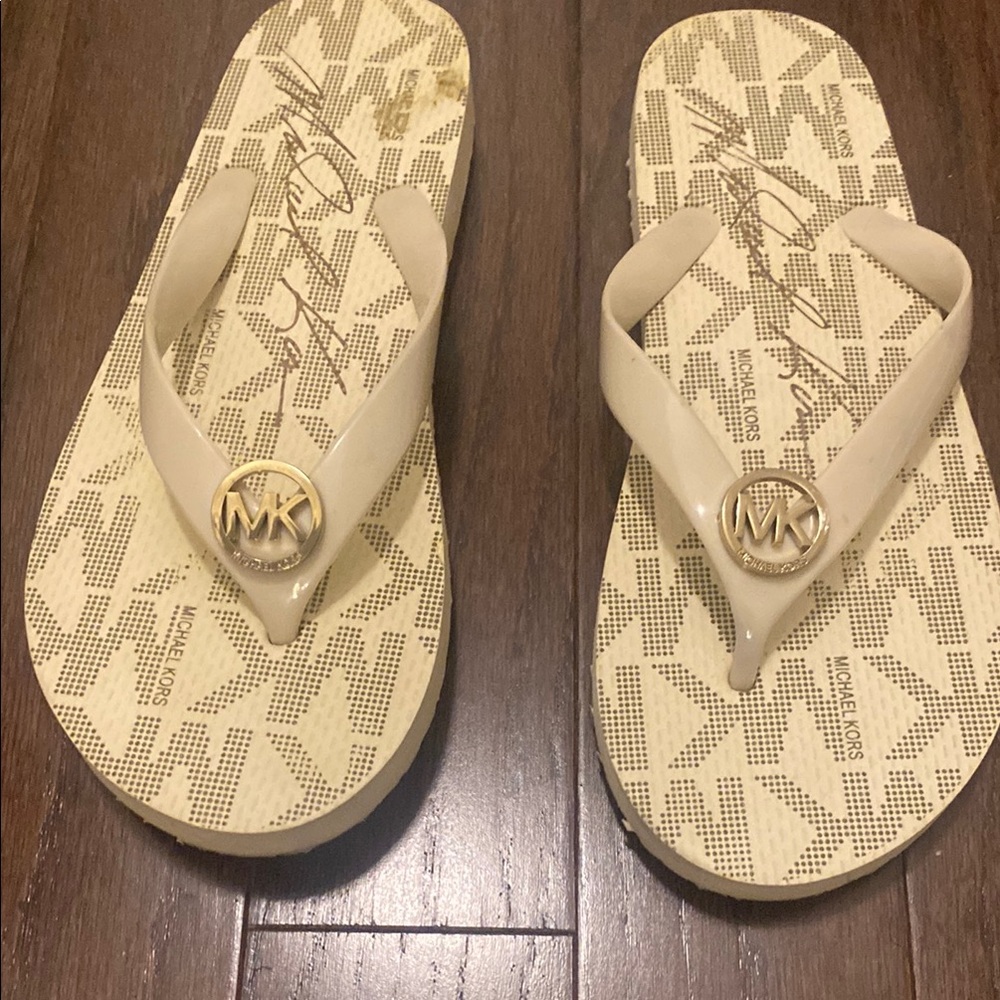 Michael Kors Tan Flip Flops